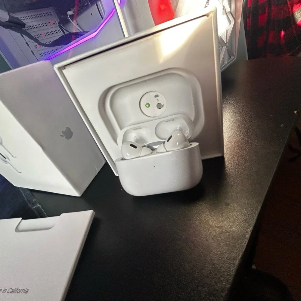 Wireless Earbuds with Charging Case - White